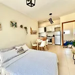 Center House 尼基季